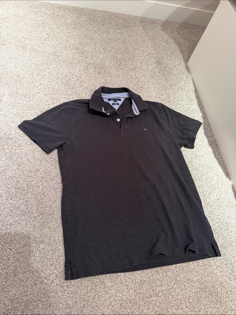 Tommy Hilfiger Black Men's Polo with Subtle Flag Logo
